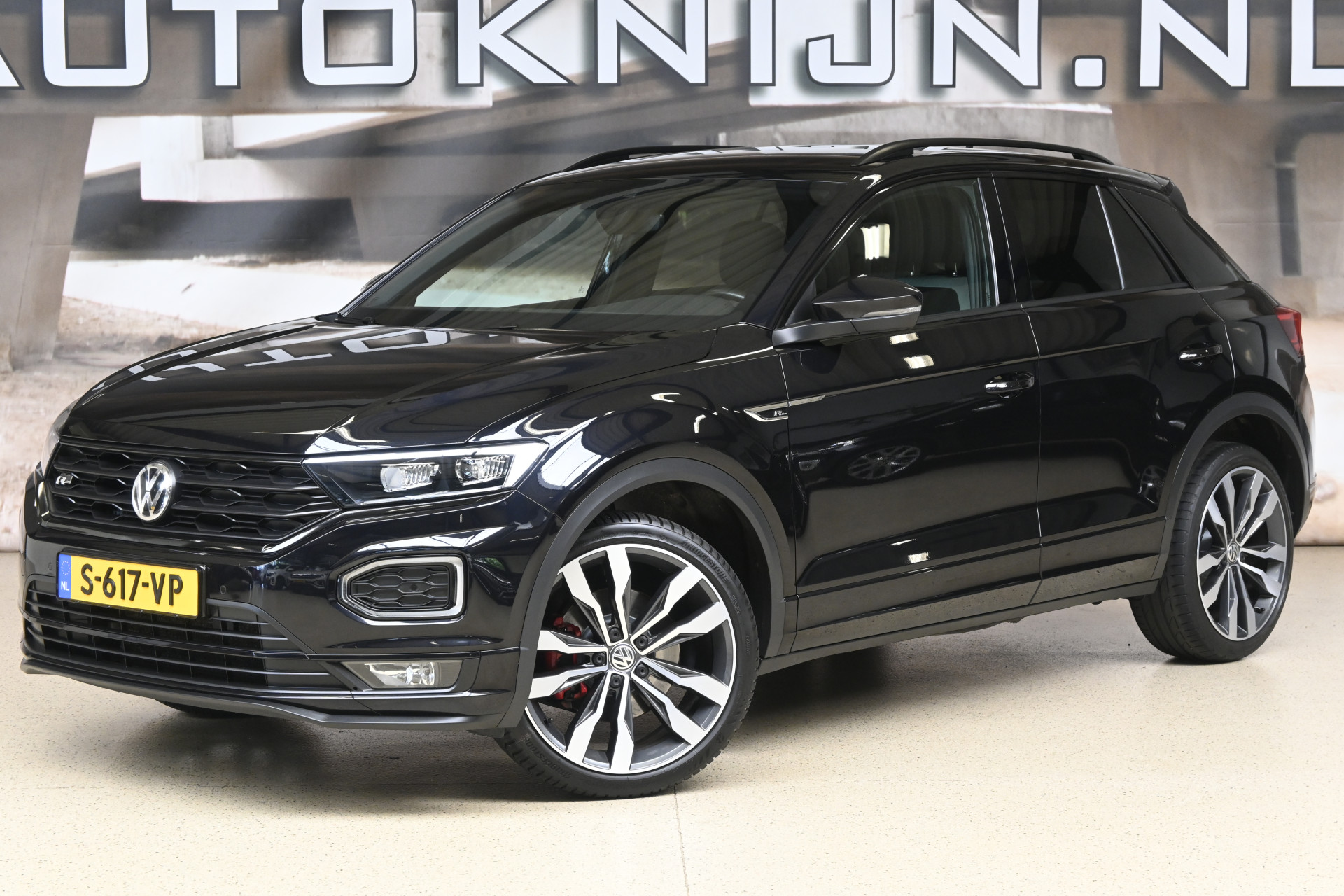 56696974-1.jpg